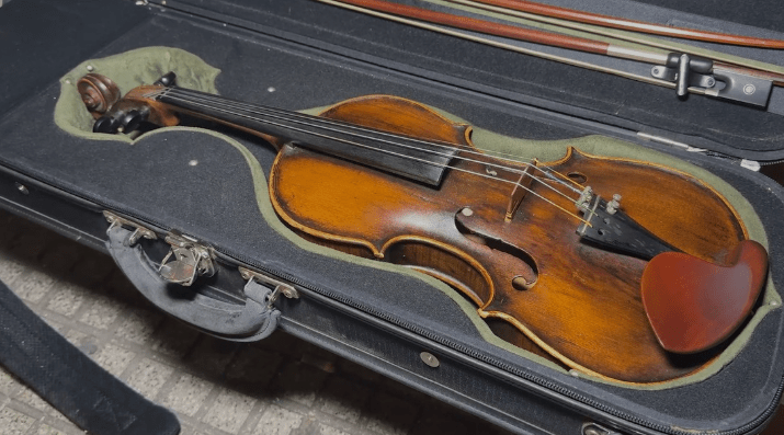 Recuperan el violín robado al músico Guillermo Olguín en San&nbsp;Telmo